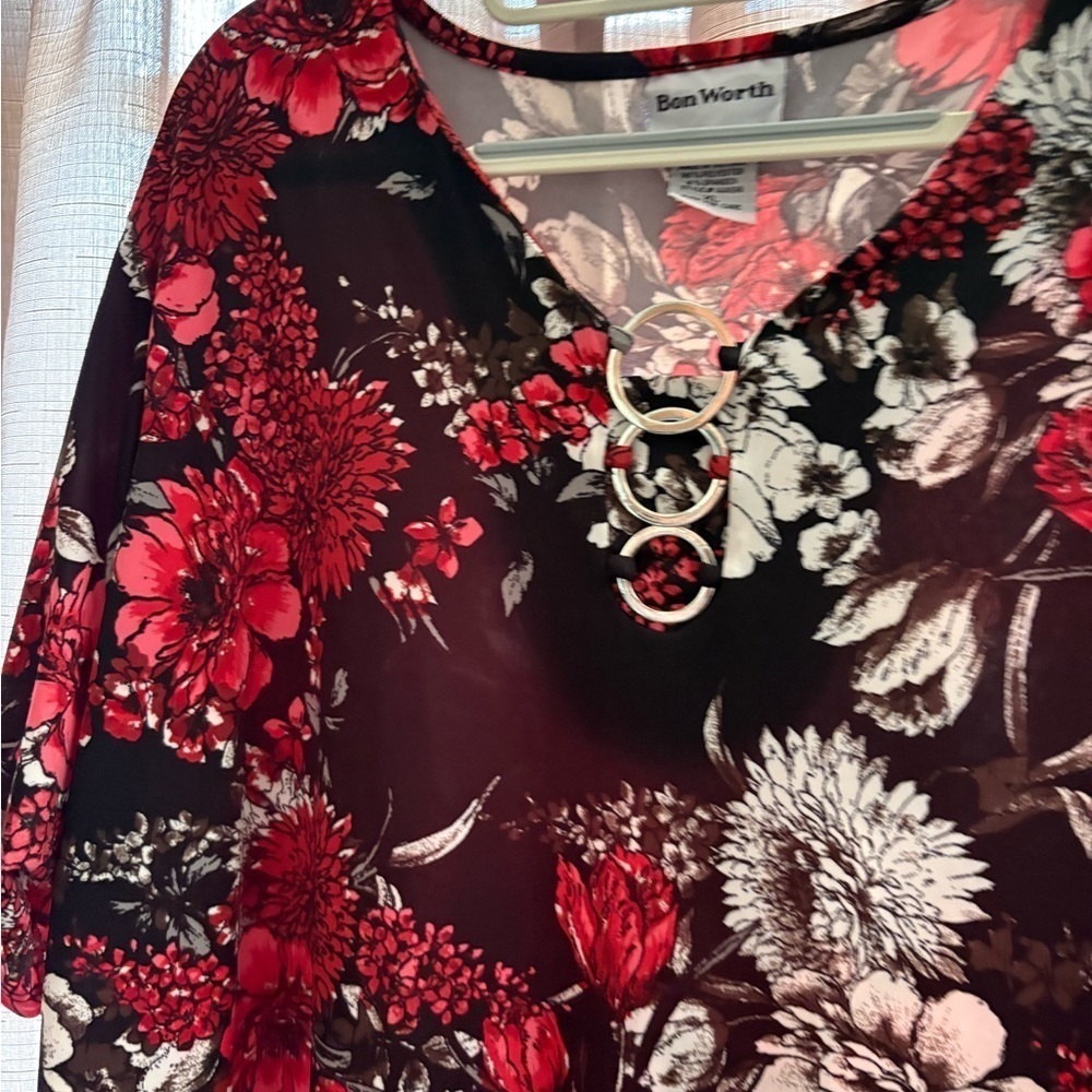 BonWorth Red and Black Asymmetrical Tunic - Picture 5 of 7